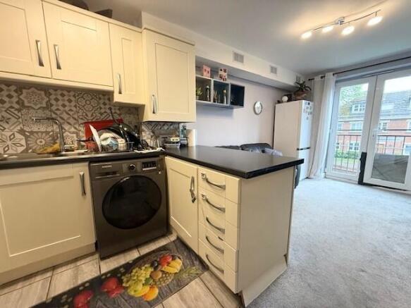 Kitchen Lounge