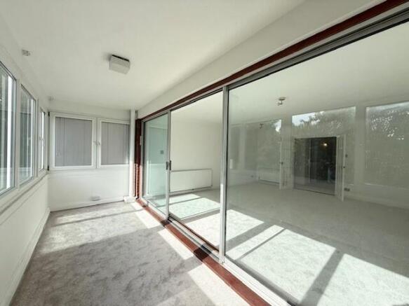 Balcony/Lounge