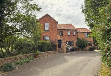 Rutland Square, Barkestone Le Vale