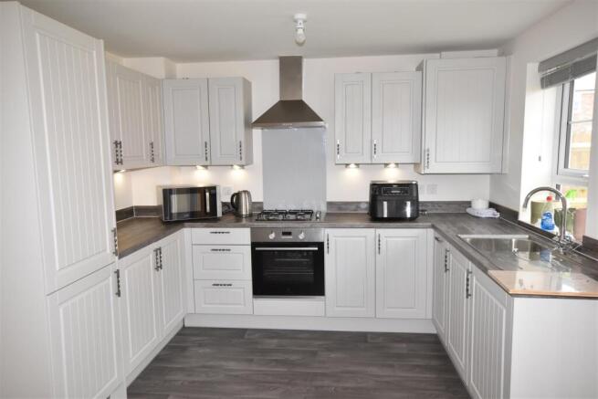 OPEN PLAN DINING KITCHEN