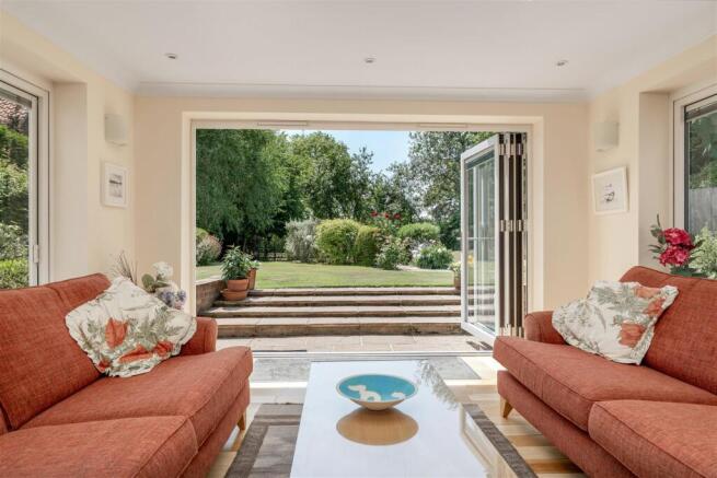LIVING/SUNROOM