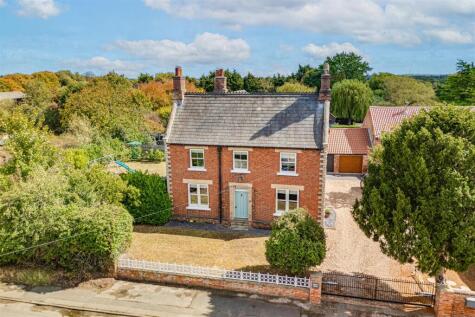 Great North Road, Cromwell, Newark