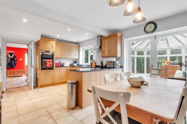 Kitchen 3.jpg