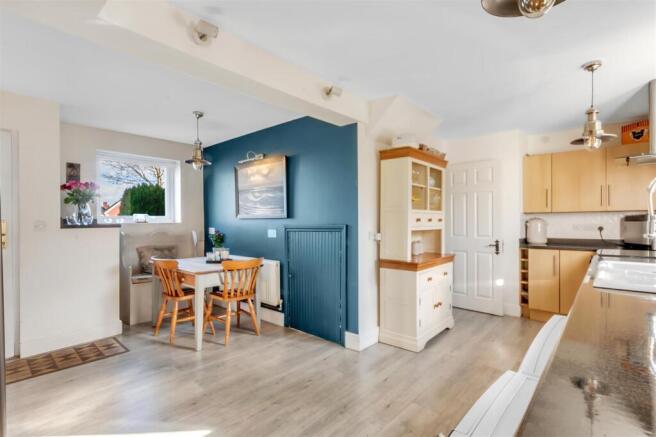 Kitchen 3.jpg