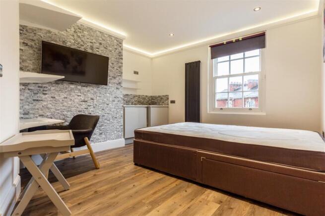 Flat 5 full (2 of 13