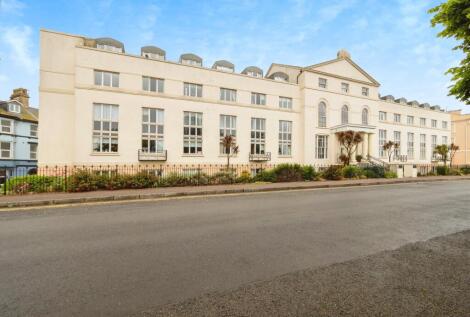 Den Crescent, Teignmouth, Devon, TQ14