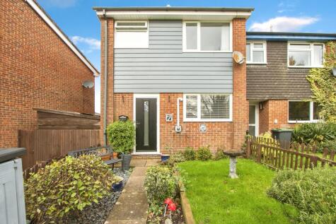 Christchurch - 3 bedroom end of terrace house for sale