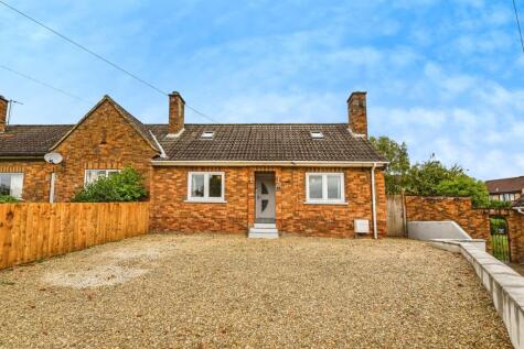 Reakes Close, Wells, Somerset, BA5