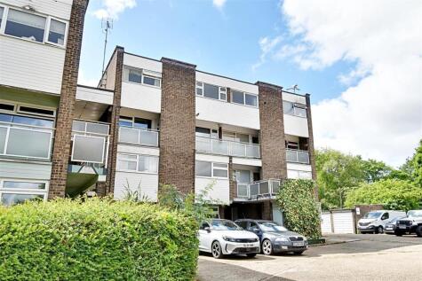 Queens Court, Hertford