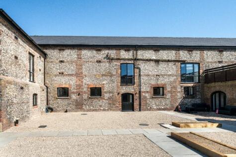 The Barns, Bunkers Lane, Hemel Hempstead, Hertfordshire, HP3