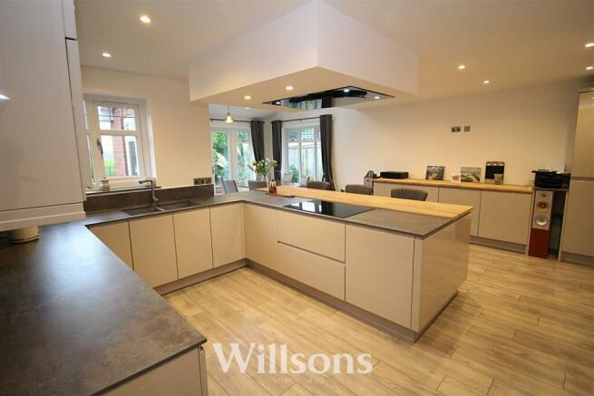 kitchen a.jpg