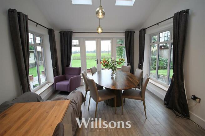 dining area a.jpg