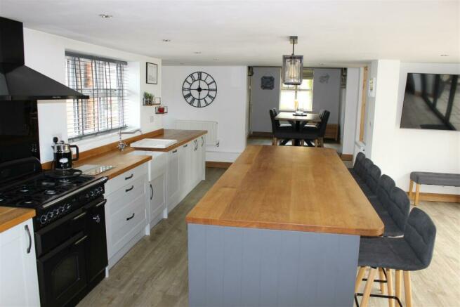 Superb Living Dining Kitchen