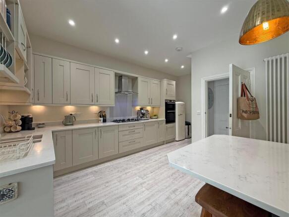 Kitchen.jpg