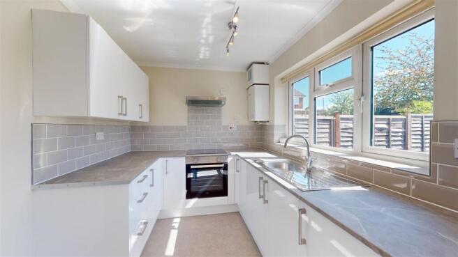 St Andrews Road 9 Kitchen 1.jpg