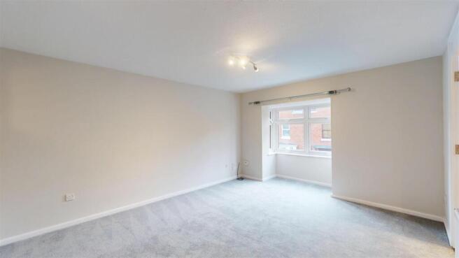 Tankerville Street 9, Living Room (2).jpg