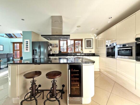 thumbnail_image4 (4).jpg