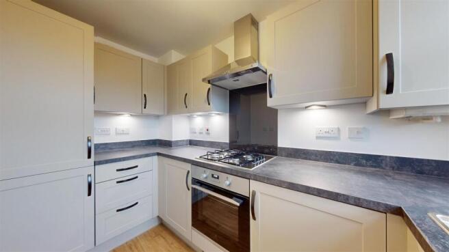 Leedham Close 14 Kitchen 2.jpg