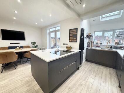 Ringlow Park Road, Swinton, M27