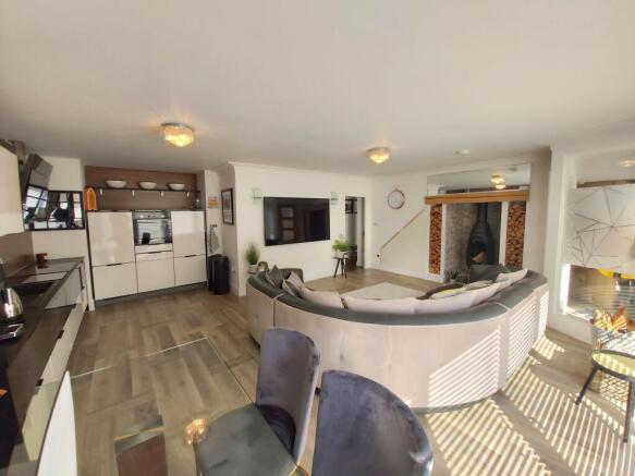 Living Room/Kitchen/Dining Area