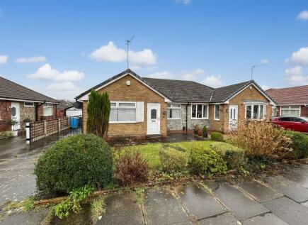 Chalfont Drive, Worsley, M28