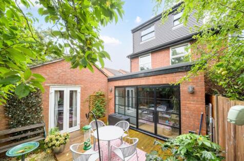 Locksmeade Road, Richmond, TW10