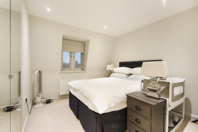 Ph33_1943337-copy2_e