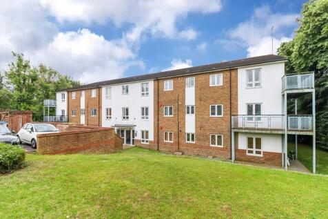 Rickmansworth Road, Metropolitan Place, WD18