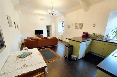 Flat 3, 37 Main Street, Pembroke