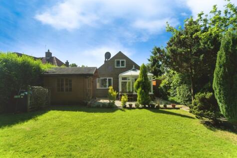 Courtlands Road, Nutley, Uckfield, East Sussex, TN22