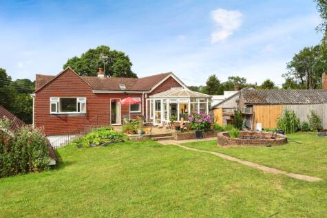 Staplecross, Robertsbridge, East Sussex, TN32