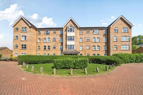 Cobham Close, Enfield