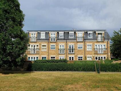 Frobisher Mews, Enfield