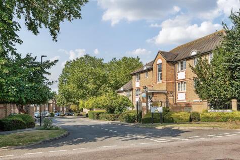 Cunard Crescent, London