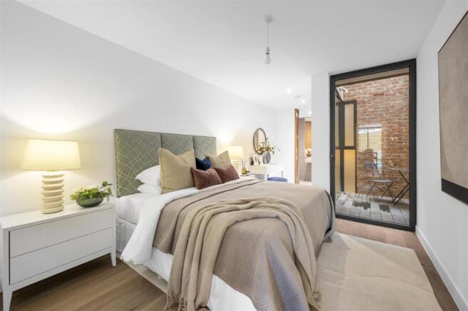 Flat 1 Holland Court,20.jpg