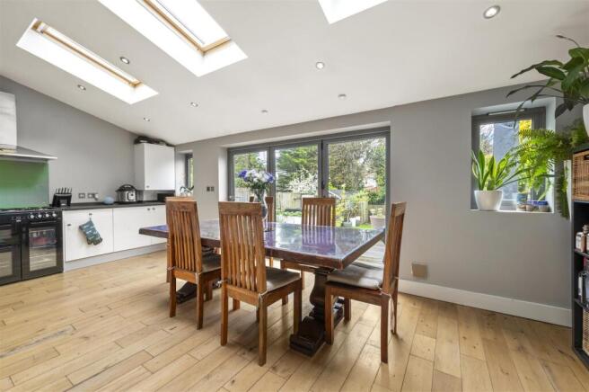 13 B laurel Road,3.jpg
