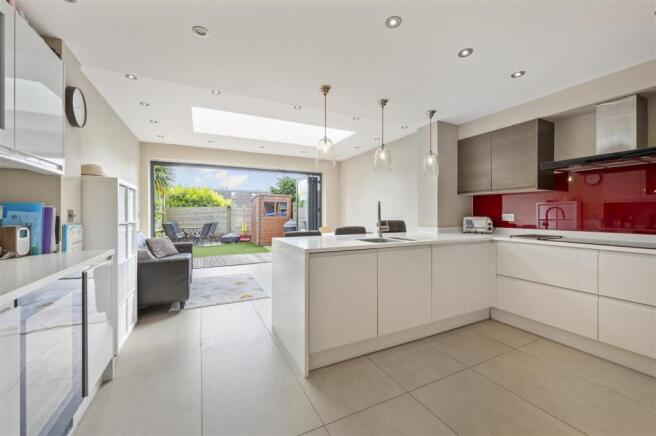 8 Cumberland Close,6.JPG