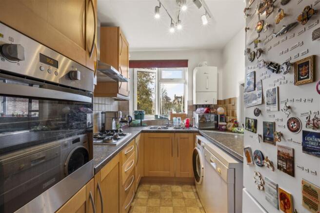 Flat 2 Malcolm Lodge,9.JPG