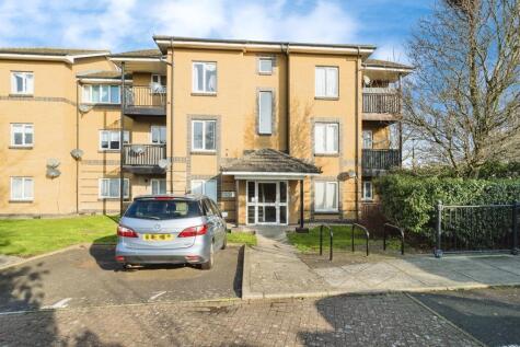 Spinnaker Close, Barking