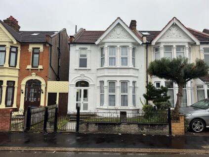 Hulse Avenue, Barking