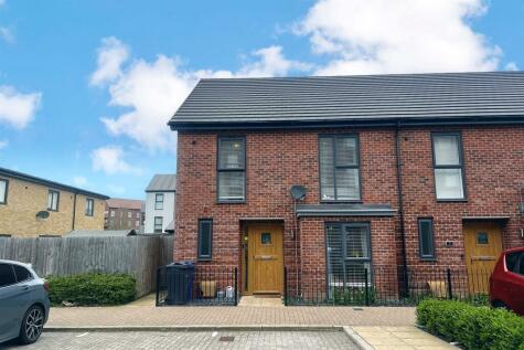 Grays - 4 bedroom semi-detached house for sale