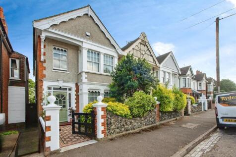 High View Avenue, Grays