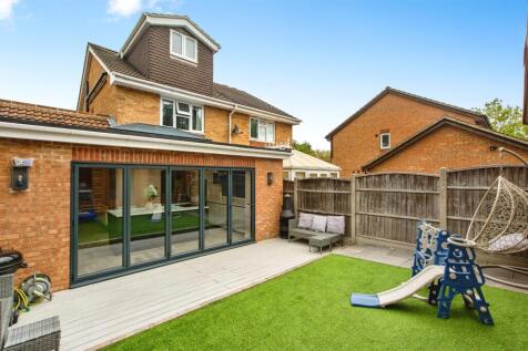 Boleyn Close, Chafford Hundred, Grays