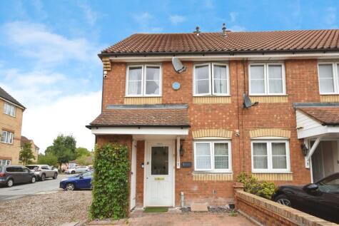 Westfield Gardens, ROMFORD