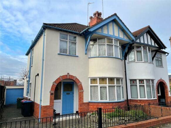 3 bedroom semi-detached house  for sale Chester