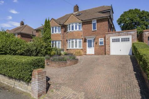 Crawshay Drive, Emmer Green, Reading