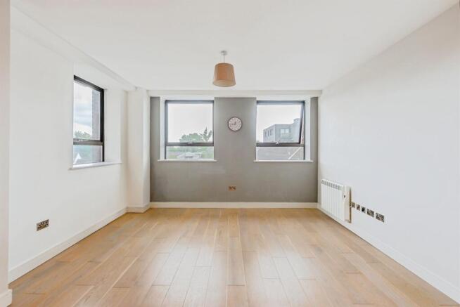 Lounge/Kitchen