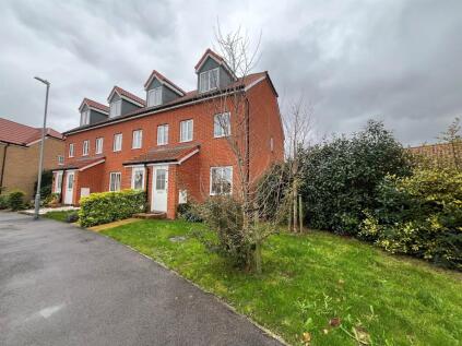 Central Boulevard, Aylesham, Canterbury