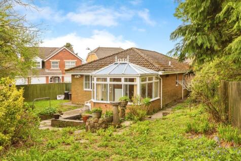 Maes-y-Celyn, Three Crosses, Swansea, SA4