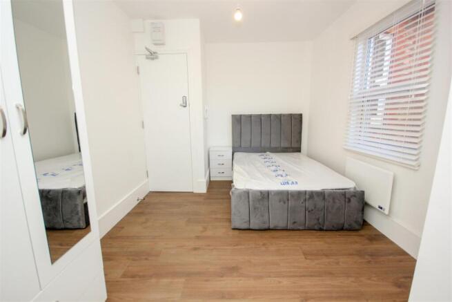 Room 2..jpg